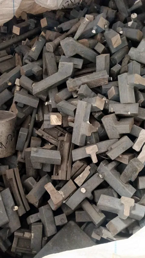MAR-M 247 revert: cut gates, risers and feeder pieces